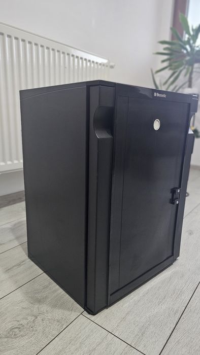 Mini frigider Dometic - 26 litri