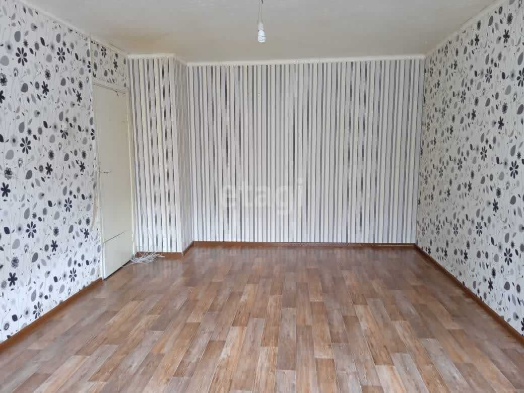Продам 1-а ком кв 7 мкр.