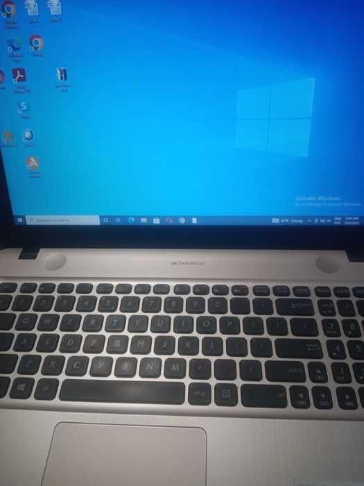 Laptop asus- că nou, nefolosit aproape deloc
