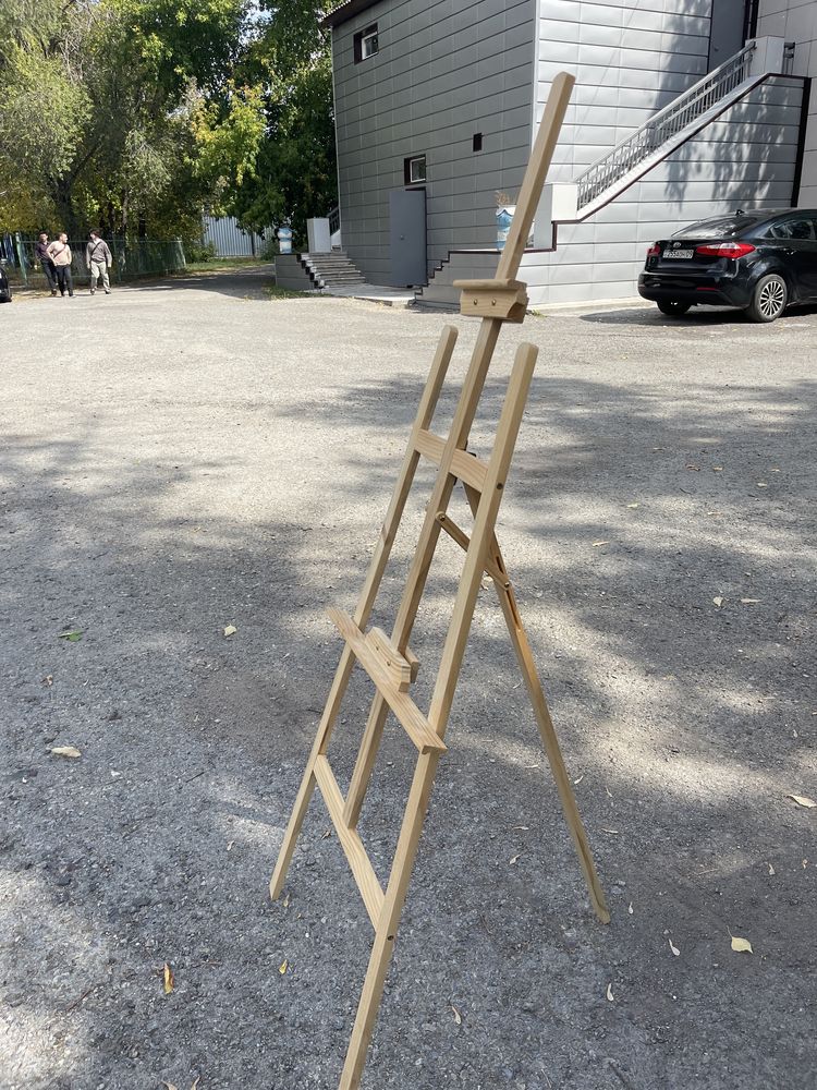 Продается мольберт