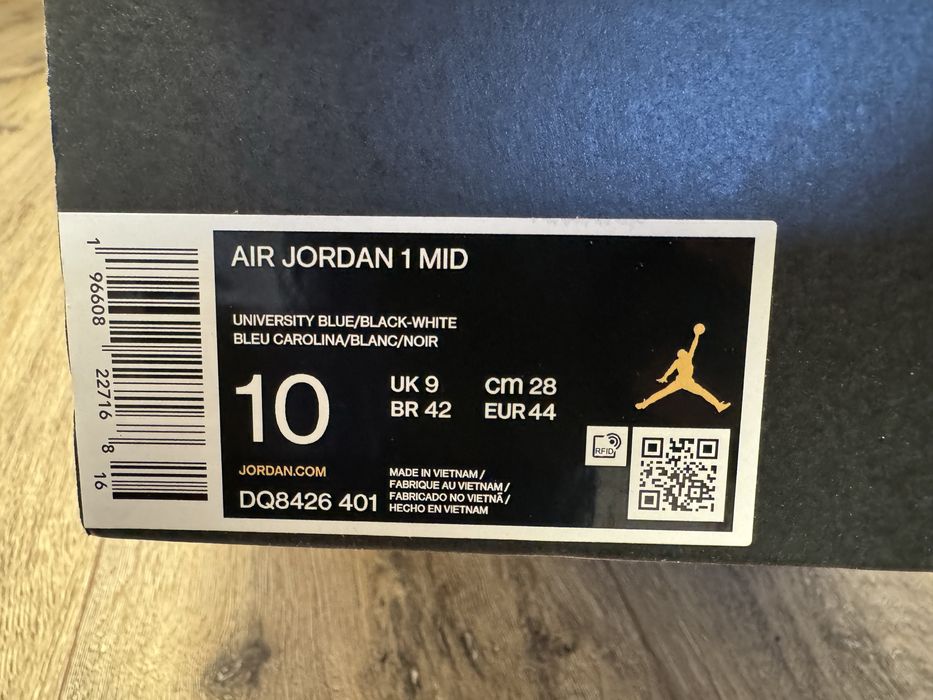 Nike Jordan 1 mid