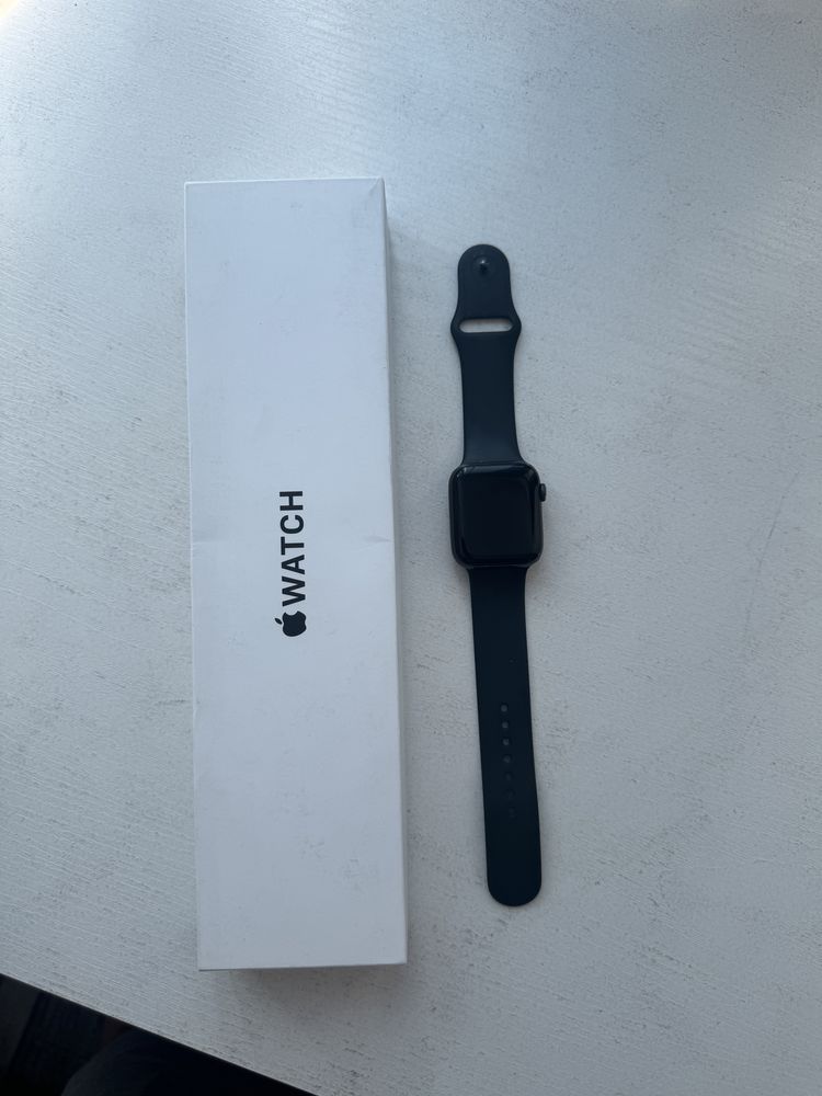 Apple watch   SE