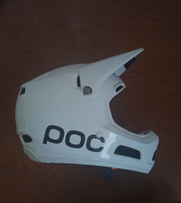 Vând Casca Poc Coron Air Spin Fiber Glass