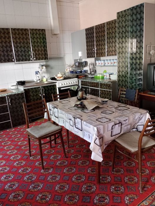 Эски шахарда обл гаи ёнида ховли сотилади ёки квартига алмашинилади