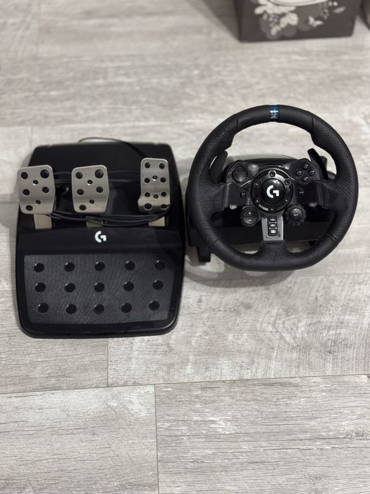 Volan logitech trueforce g923