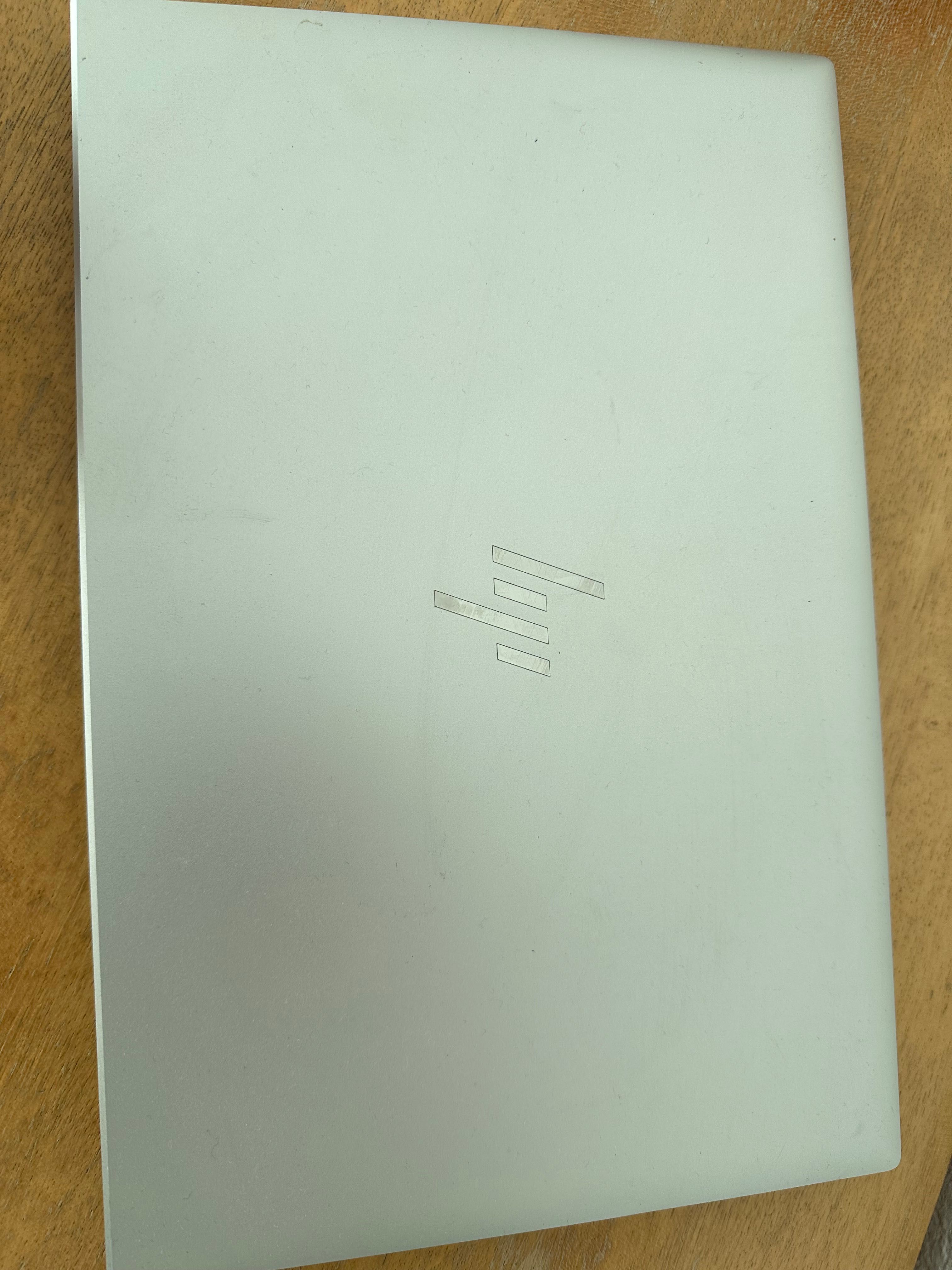 HP Elitebook G8 - 16GB RAM, i5V pro business. Windows 11 pro
