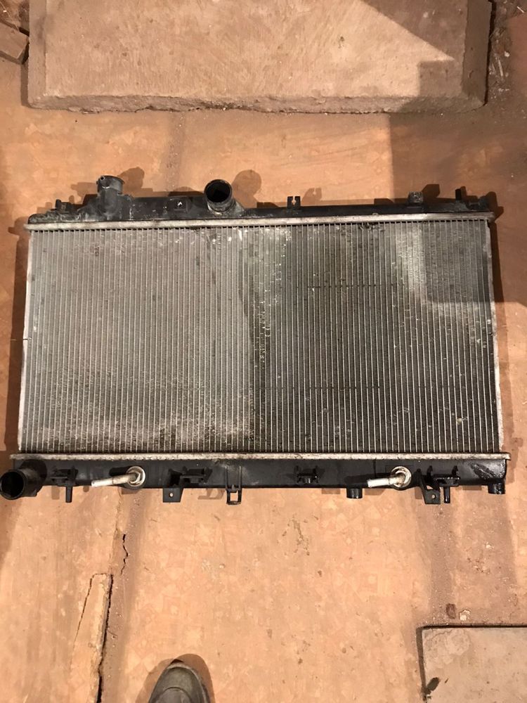 Продается радиатор охлаждения двигателя на Subaru Outback