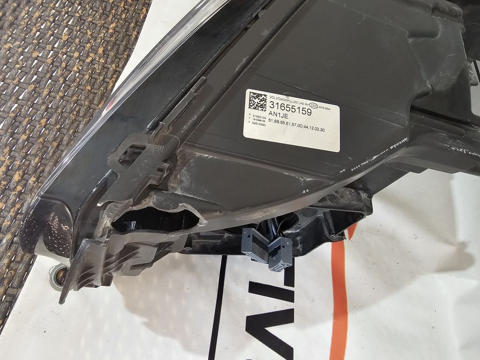 Far dreapta led Volvo XC90 XC 90 dupa 2014 cod 31655159