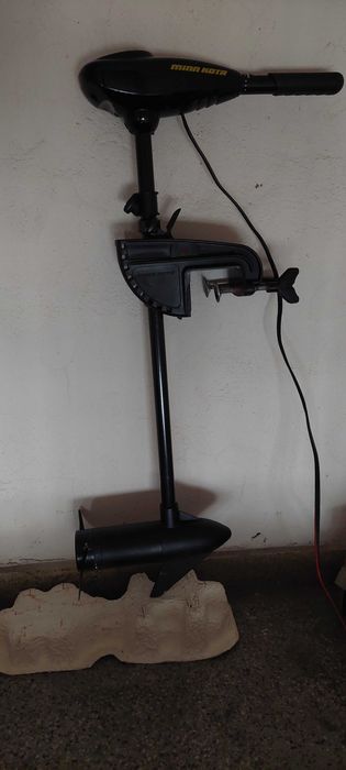 Електрически извънбордов двигател за лодка