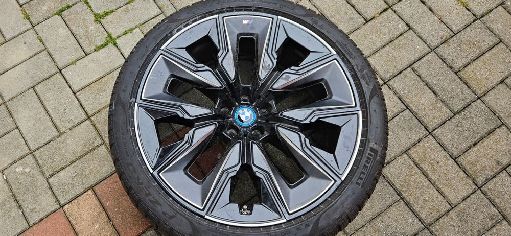 Jante BMW seria 7 G70 X3 G45 echip iarna 285 35 21/255 40 21 Pirelli