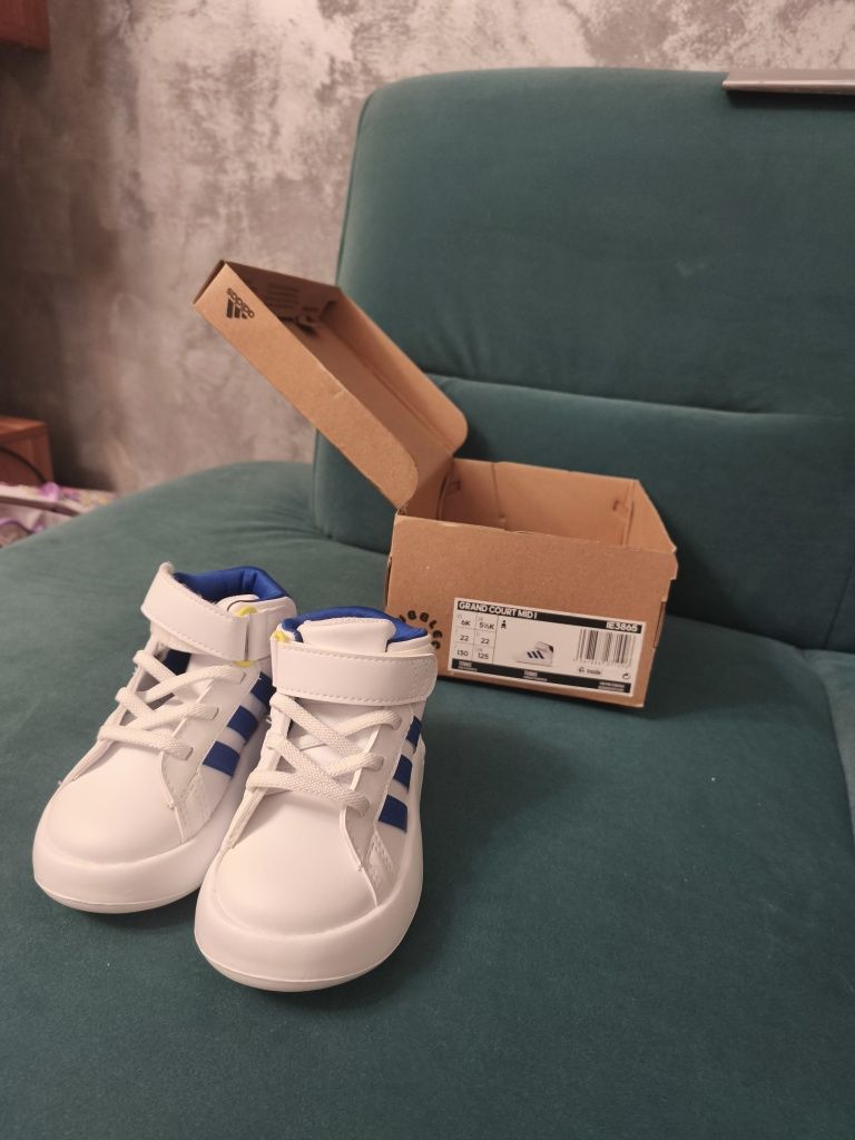 Adidas bebelusi Bubble Grand Court
