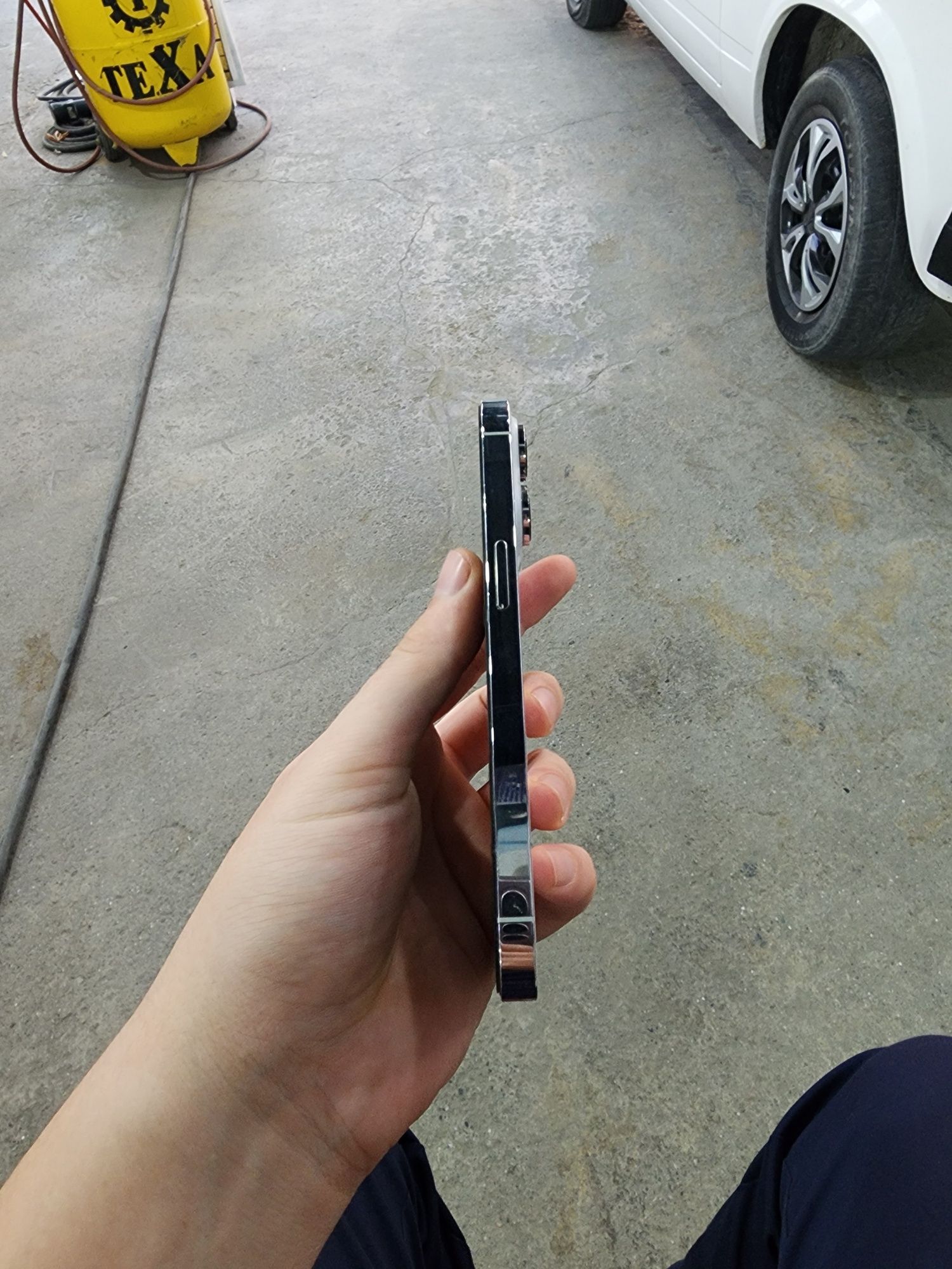 Iphone 14 pro srochni sotiladi 84 yonkus