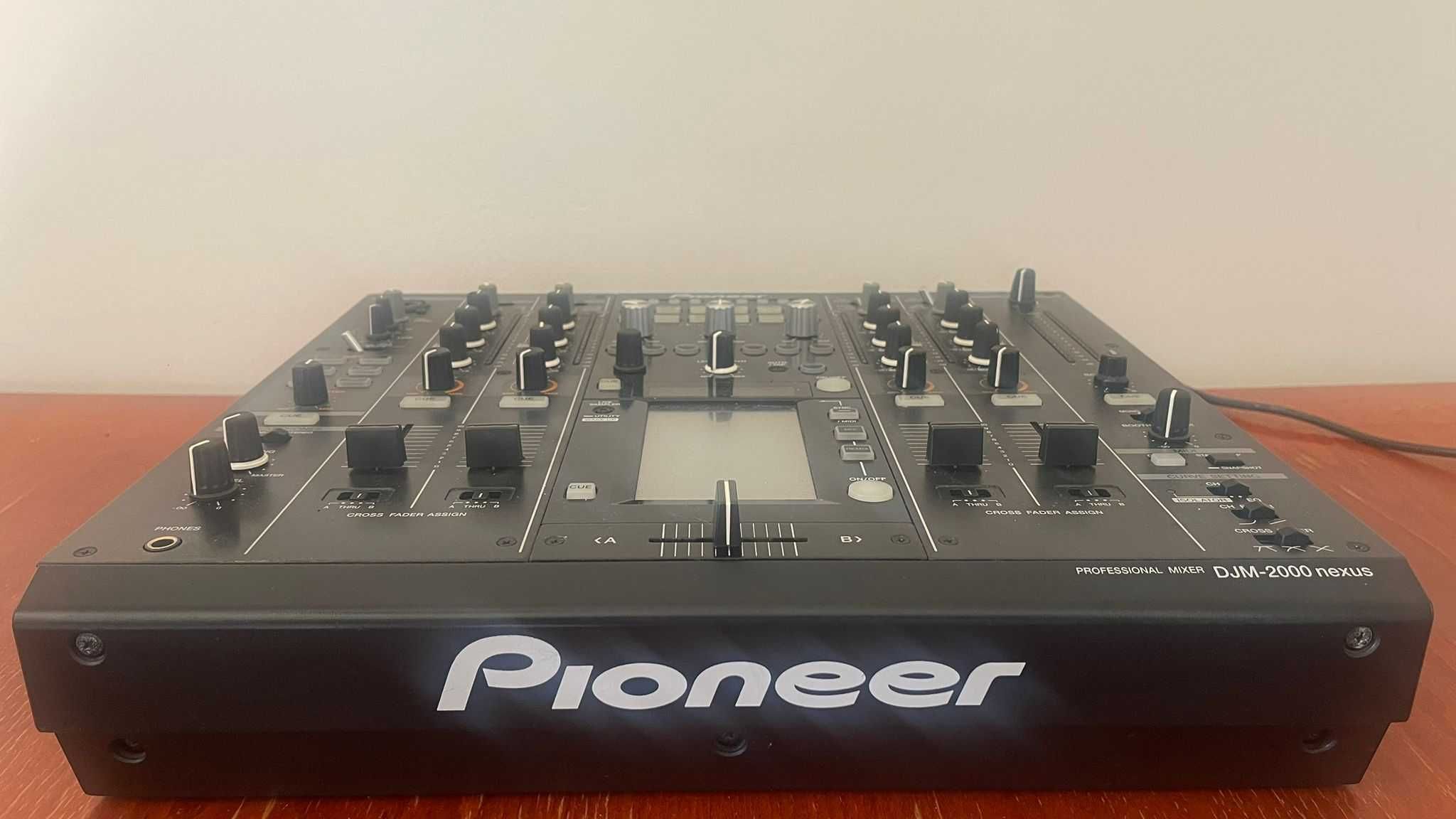 Pioneer DJM 2000 Nexus