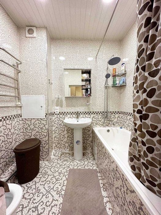 ‼️2\2\4 Петушок ЮНУСАБАД-12 М Туркистон , квадратный коридор