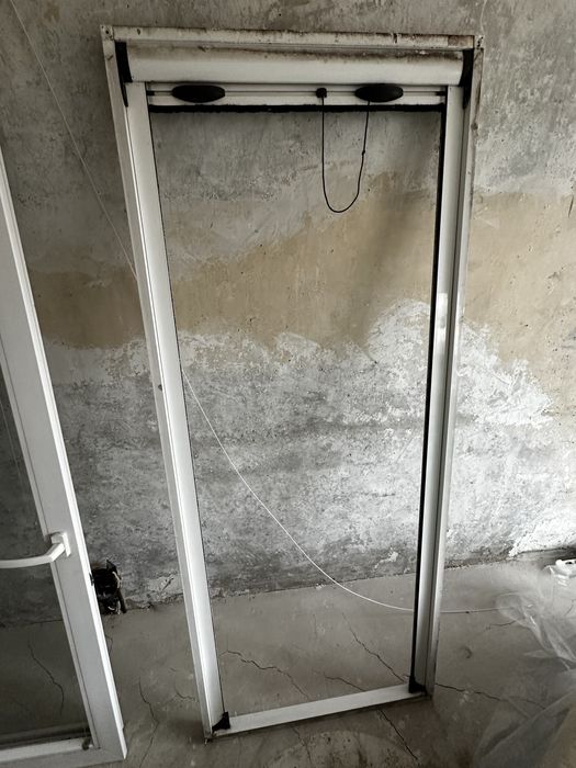 ПВЦ прозорци и ролетна щора Rollplast