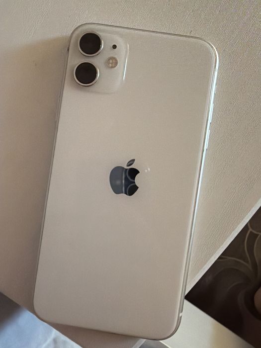 Продам Iphone 11 бу