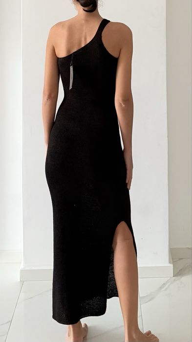 Rochie lunga neagra Stradivarius