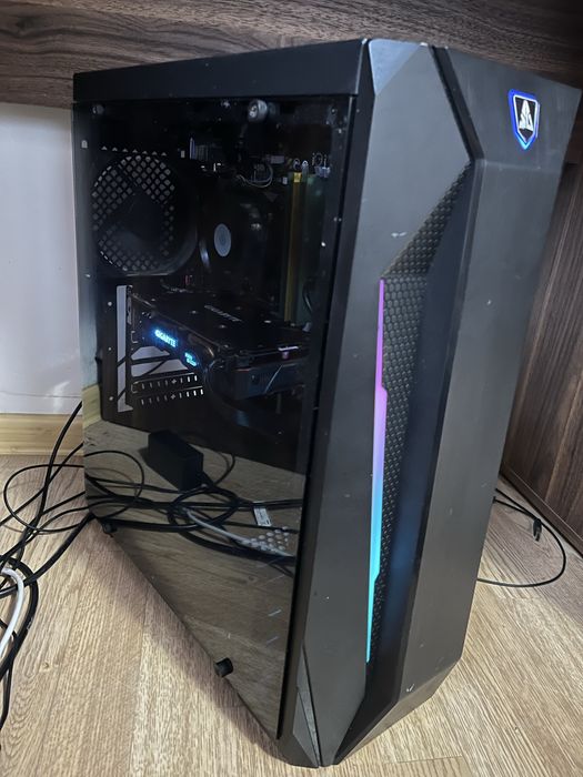 Vand Unitate Pc Gaming i5 4590 16Gb Ram RX 580 SSD+Hdd Monitor