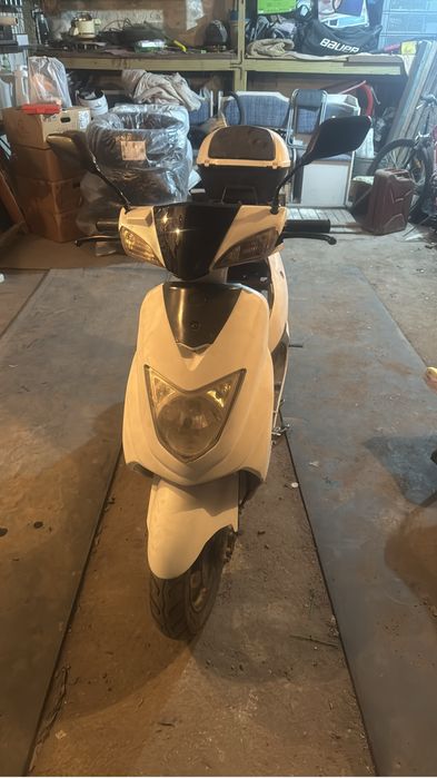 Продам скутер 50 кубов