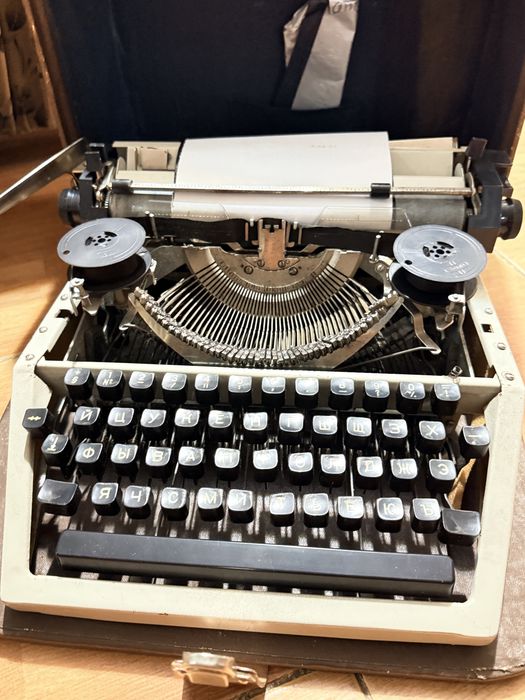 Машинка пишущая портативная ТУ