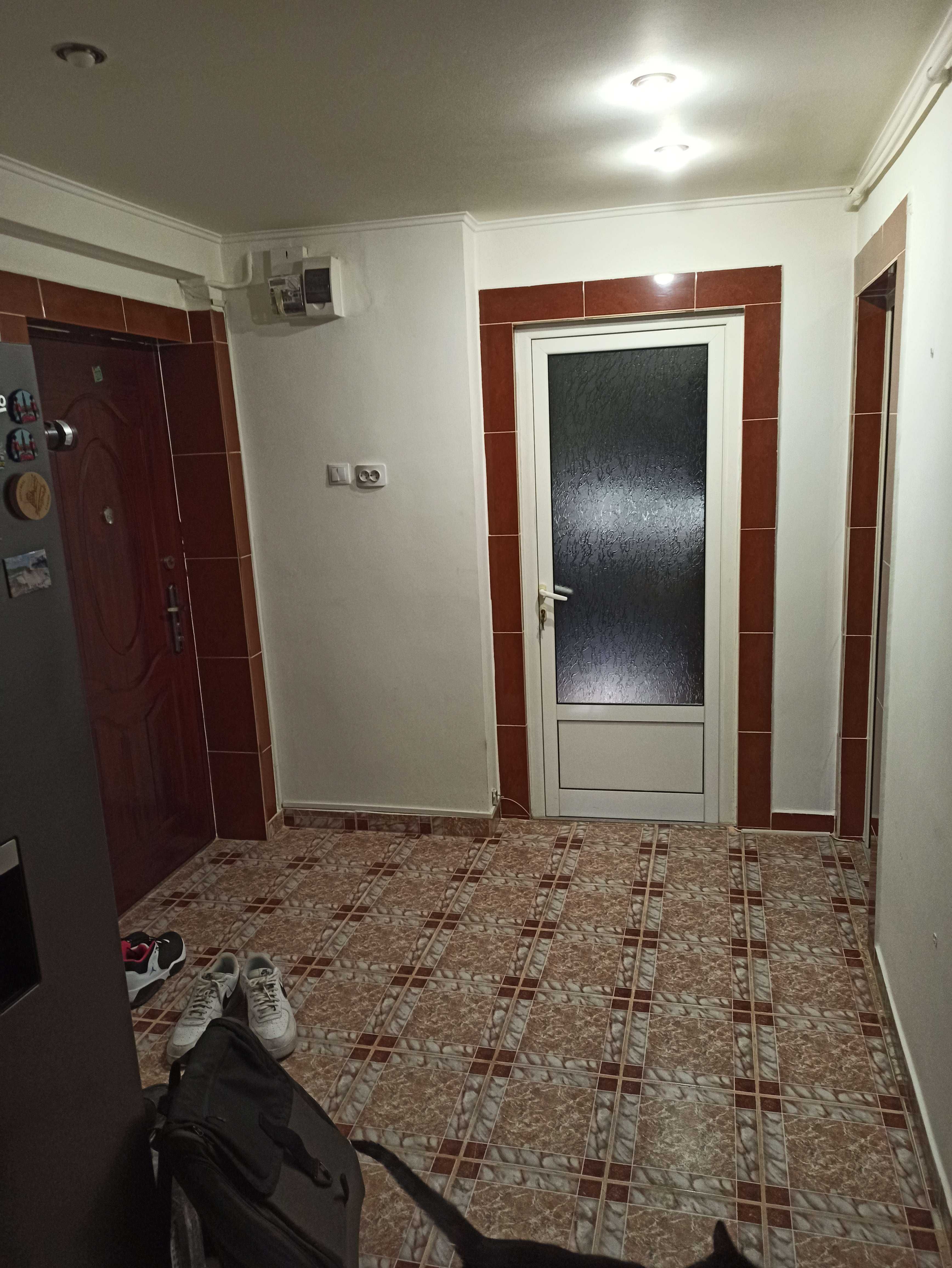 Vand apartament 3 camere PoduRos