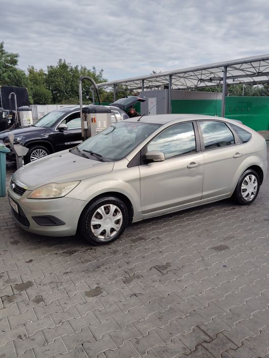 Vând Ford focus 1.4 benzina.sau schimb cu ceva diesel