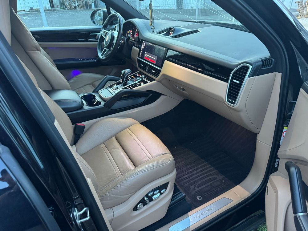Porche Cayenne / 2020 / 3.0 benzina / 340 CP /  128.000 km / 4x4