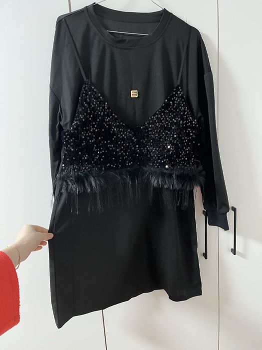 Черна рокля с пайети