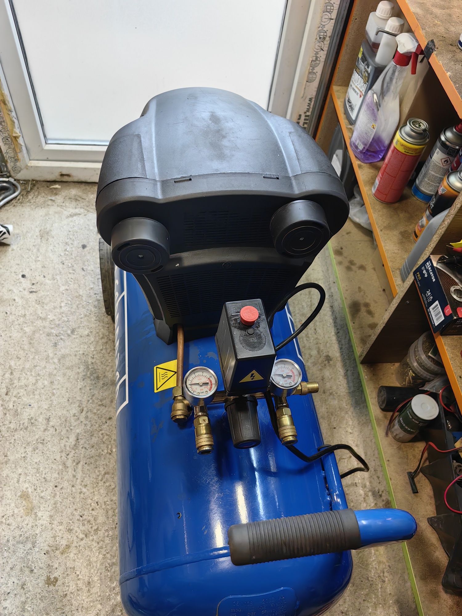 Компресор Scheppach HC105DC
Макс. налягане: 10 bar, 1 800 W, 100 l