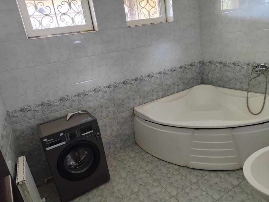 Food sity yangi qo’yliq bozori tarafda ijaraga xona bor