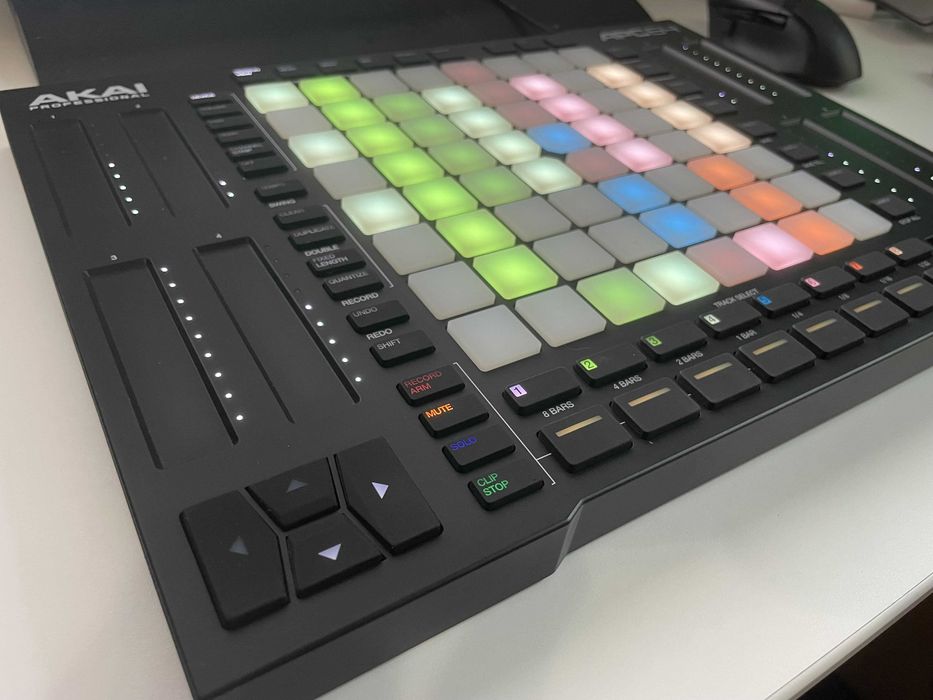 AKAI APC 64 - 18 luni garantie