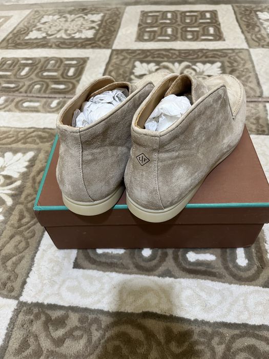 Loro piana Open walk