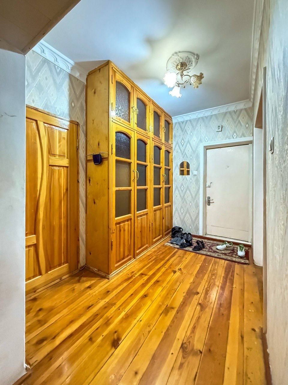 Продаётся на Карасу-1 4ком