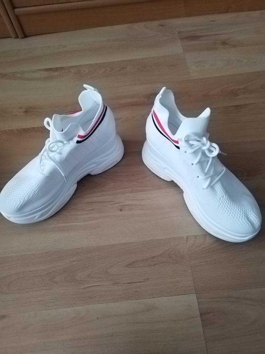 Дамски маратонки 39 номер