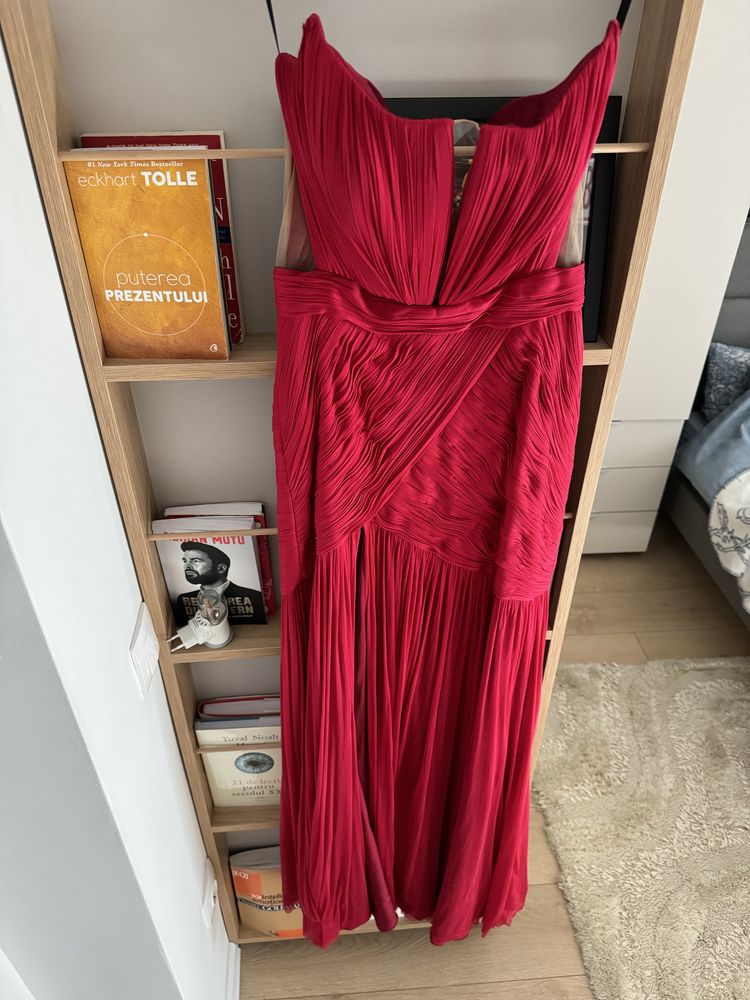 Rochie Cristallini marimea S,M,L de inchiriat