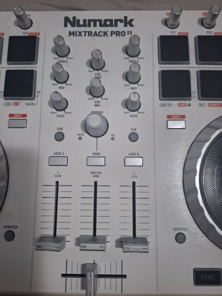 Consola Dj Numark Mixtrack 2