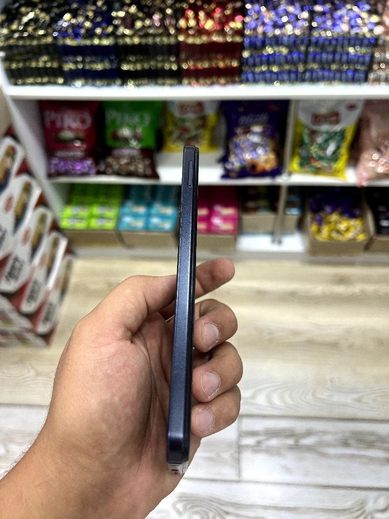 Itel A70 4+8/256 gb