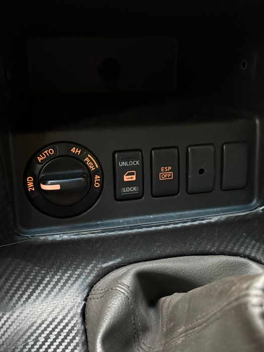 Nissan pathflinde 2008
