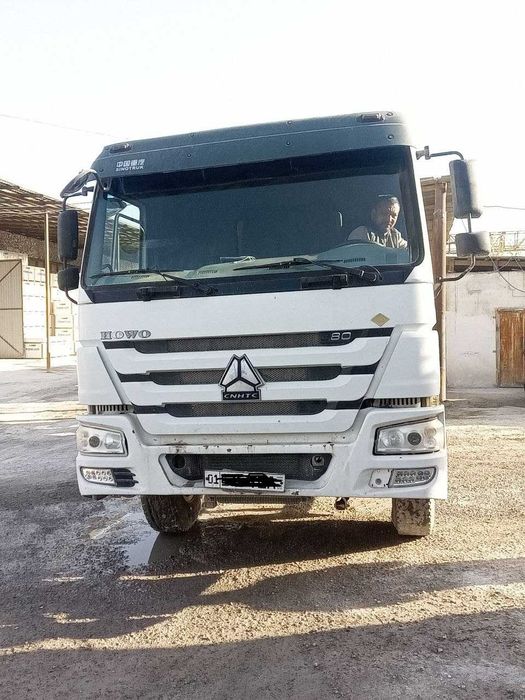 Автобетоносмеситель HOWO (Миксер)