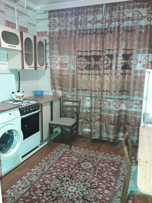 Сдается 1 ком на Абая сайна Жетысу-2 ночь 10 т по часам 2000т