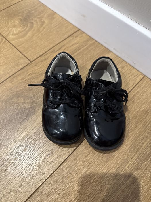 Туфли черные лакированные