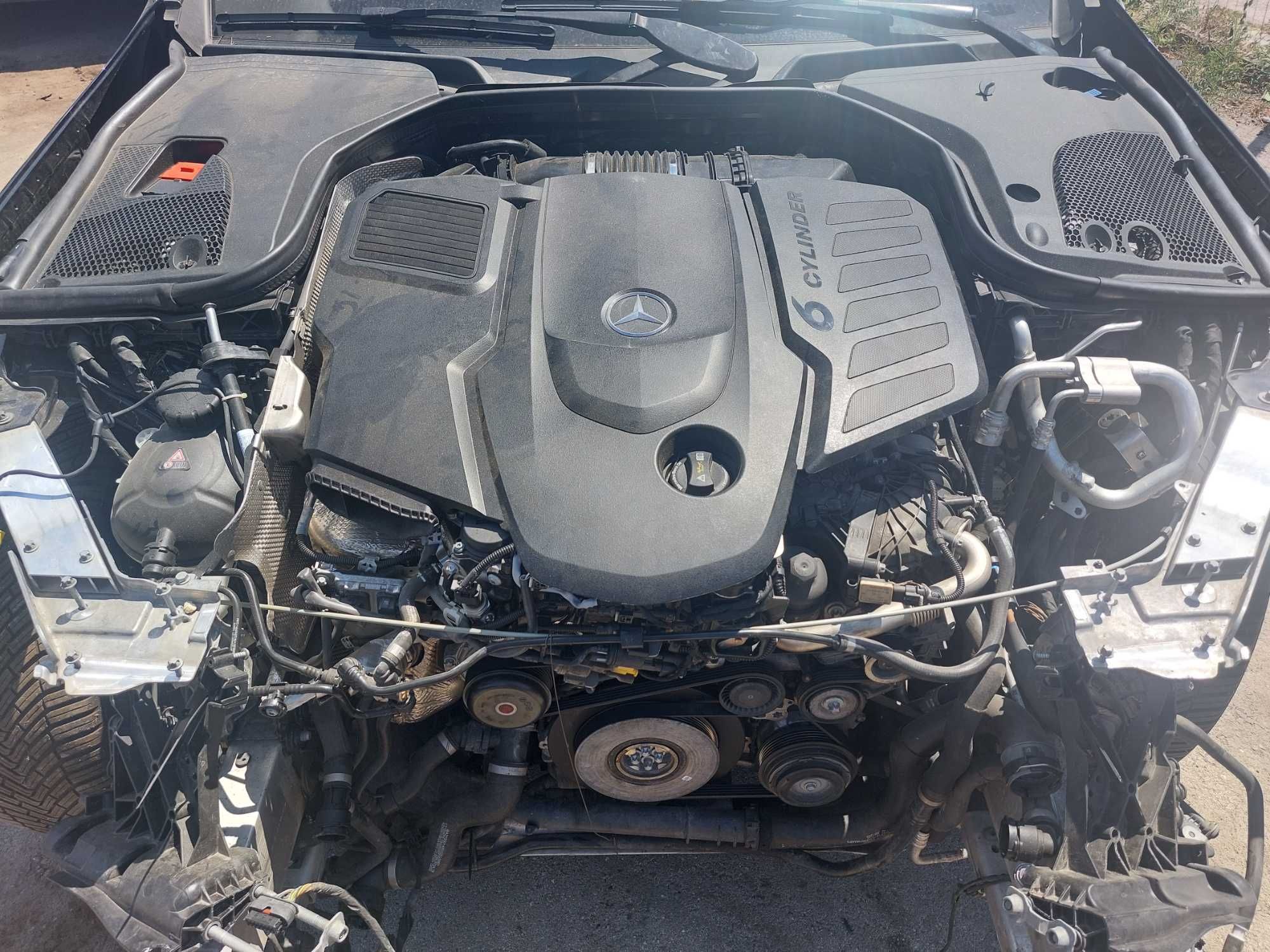 На Части:Mercedes-Benz W213 AMG E400d 4MATIC 340 кс 2020 с код 656.929