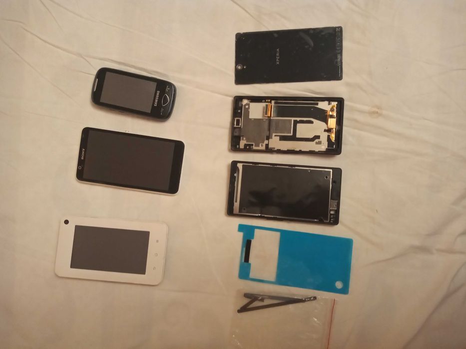 Телефони,зарядни,батерии,протектори,панели и др. - на изгодни цени !