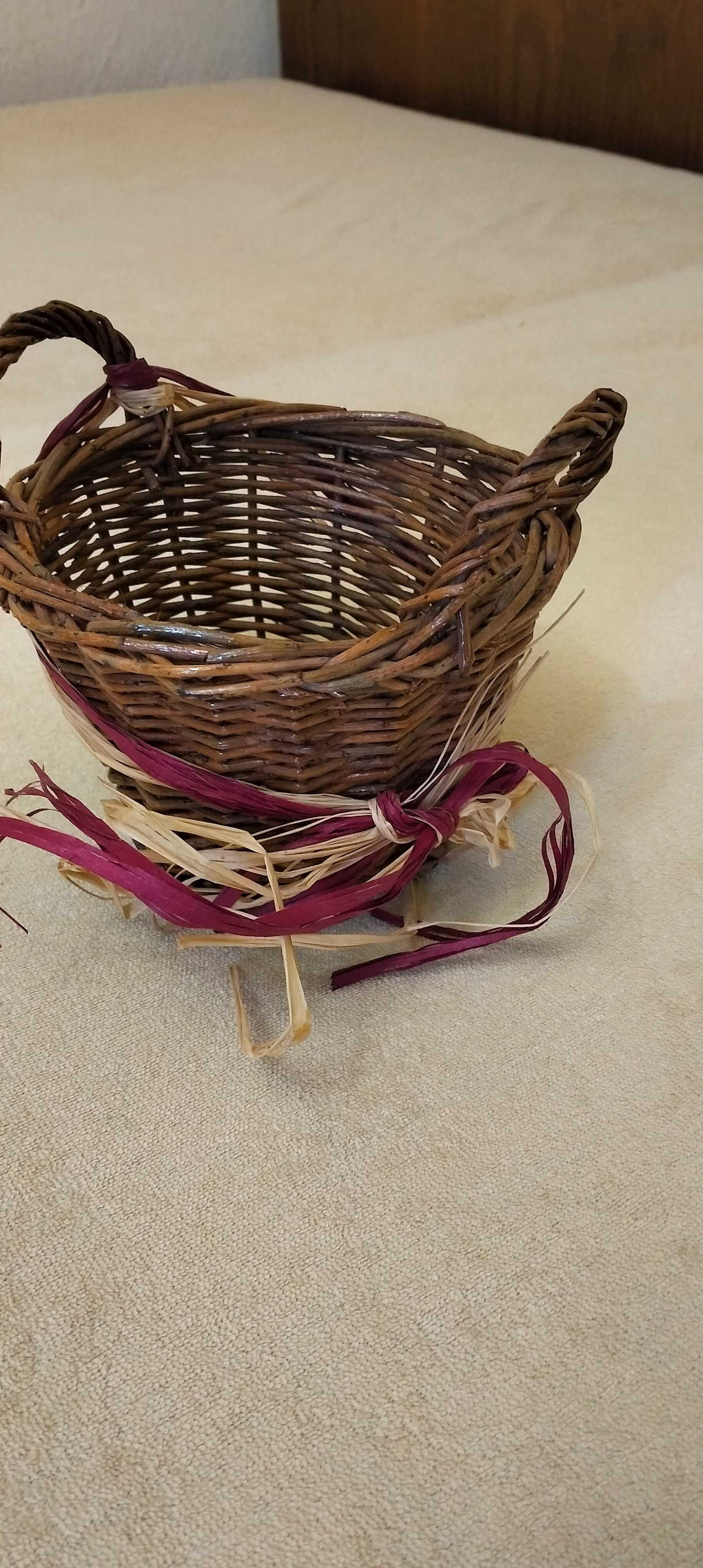 Продавам плетени кошници