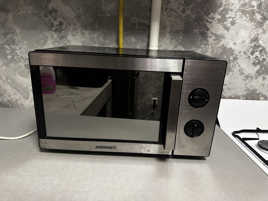 Продам микроволновую печь