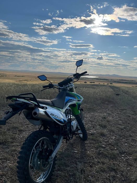 Эндуро Racer 200 кубов / Мотоцикл