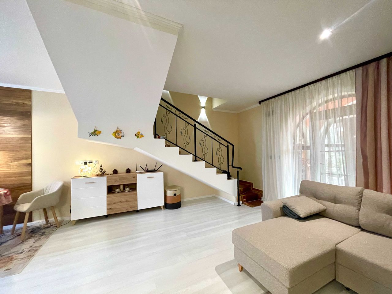 Продава се Къща в к.к. Елените - 108 кв.м за 1658 €/кв.м - Снимка #1