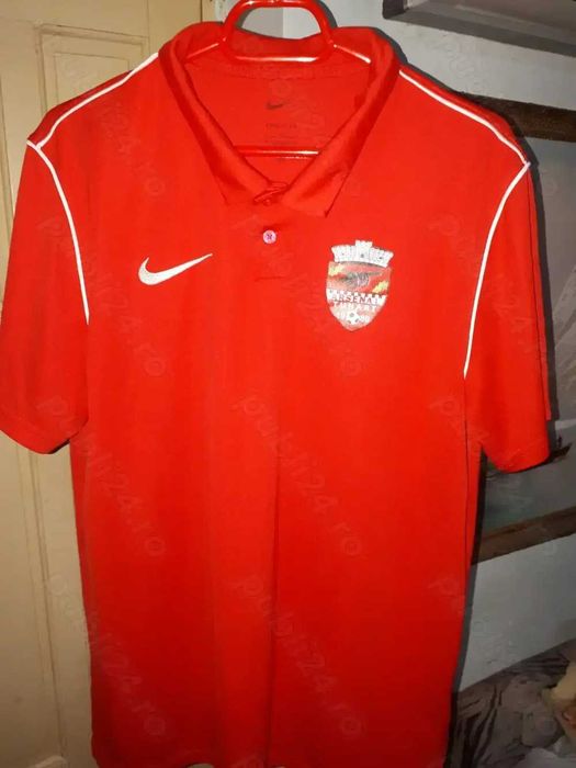 Tricou Nike Arsenal Tunari - Banii merg la un baiat bolnav.