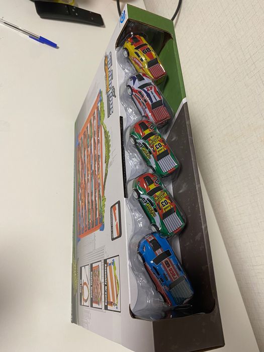 Детски 7-етажен паркинг гараж с 5 колички