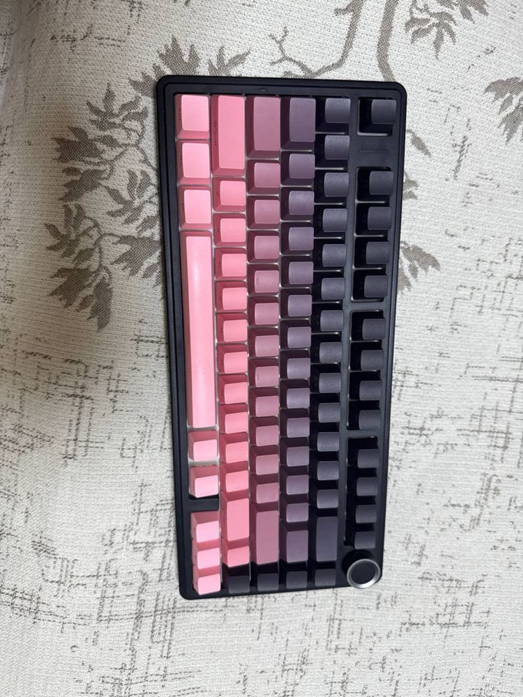 Aula F75 custom keylups bilan